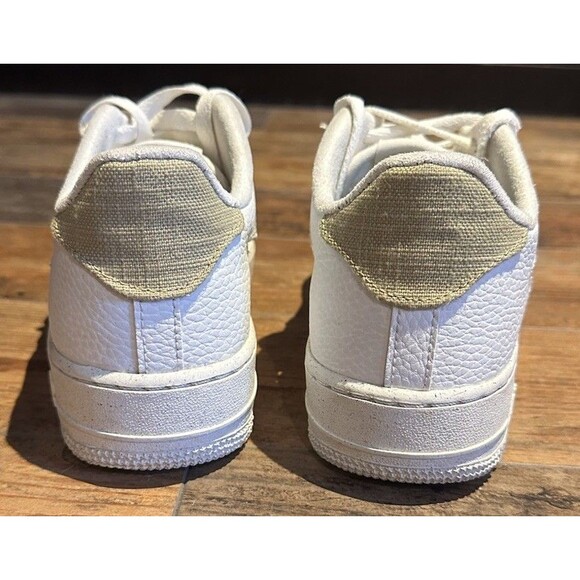 Nike Sun Club Air Force 1 Shoes Size 6.5Y White Shark Swoosh DQ7690-100 - Picture 7 of 9